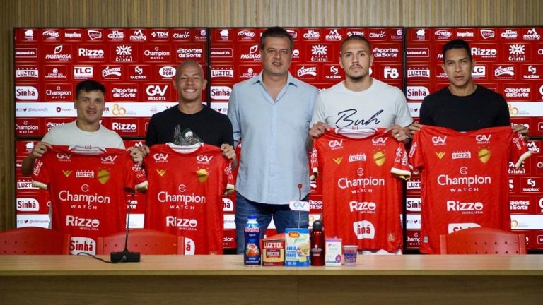 Vila Nova apresenta quarteto vice-campeão paulista pelo Água Santa