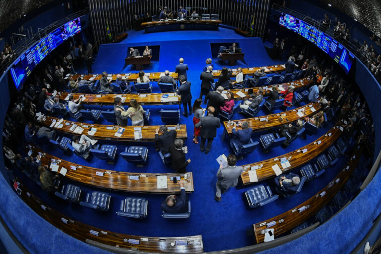 Escritório Nelson Wilians é citado na CPMI; senadores pedem quebra de sigilo