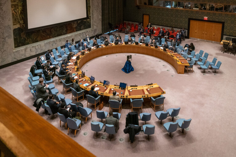 Conselho de Segurança da ONU posterga decisão sobre reabertura do Estreito de Ormuz