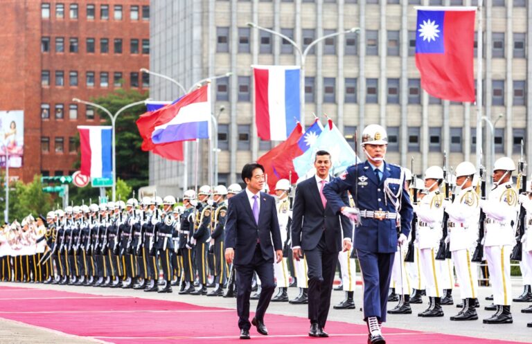 Presidente paraguaio realiza visita a Taiwan sob crescente influência da China para cortar laços