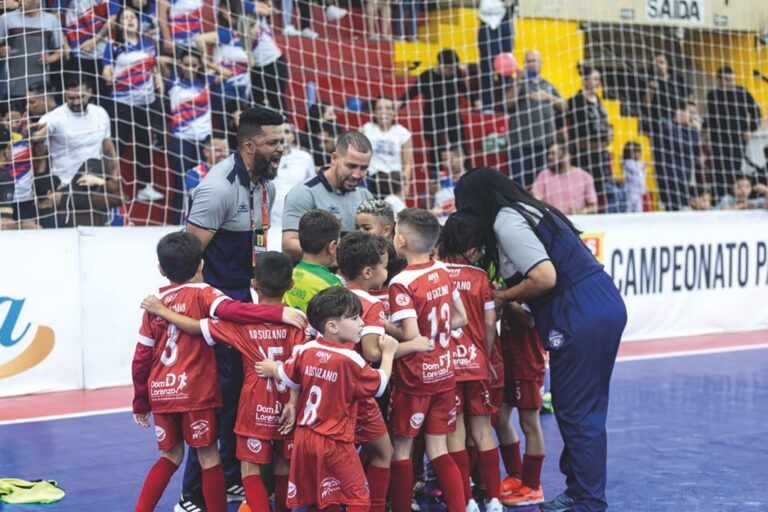 Suzano conquista título do Campeonato Paulista de Futsal na categoria Sub-7