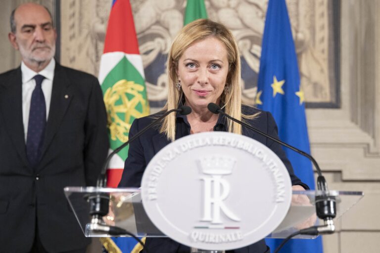 Meloni festeja longevidade no governo italiano e inicia preparação para 2027
