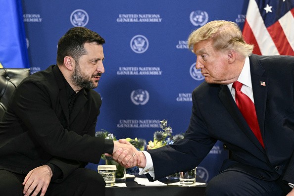 Zelensky revela que Trump liberou fabricação de mísseis Patriot pela Ucrânia
